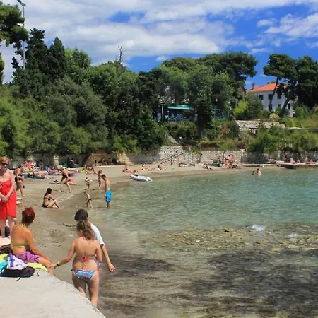 Edvard Апартаменти Спліт